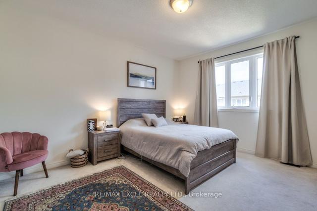 42 Sparks St, House attached with 3 bedrooms, 3 bathrooms and 2 parking in Aurora ON | Image 8