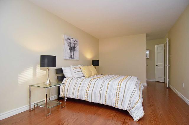 102 - 195 St Patrick St, Condo with 2 bedrooms, 2 bathrooms and 1 parking in Toronto ON | Image 17