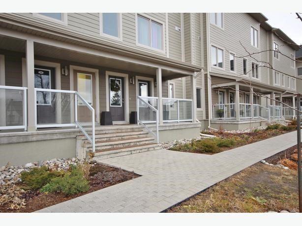 30 Meach Private, Townhouse with 2 bedrooms, 2 bathrooms and 1 parking in Ottawa ON | Image 1