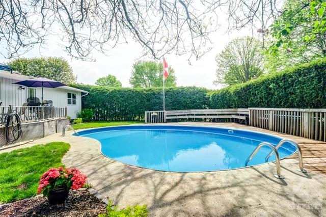 121 Old Colony Road, House detached with 3 bedrooms, 3 bathrooms and 5 parking in Ottawa ON | Image 27