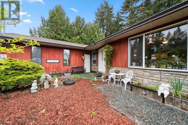 2365 Robertson Rd, House detached with 3 bedrooms, 2 bathrooms and 4 parking in Cowichan Valley B BC | Image 5