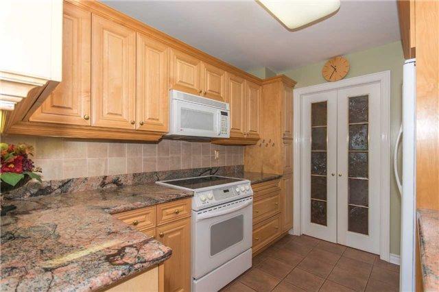 53 Hartnell Sq, Townhouse with 3 bedrooms, 3 bathrooms and 1 parking in Brampton ON | Image 9