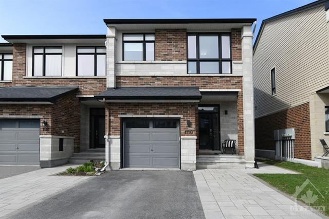 150 Mattingly Way, Townhouse with 4 bedrooms, 3 bathrooms and 2 parking in Ottawa ON | Image 1