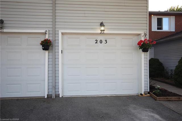 203 - 201 Dorchester Boulevard, House attached with 3 bedrooms, 2 bathrooms and 2 parking in St. Catharines ON | Image 31