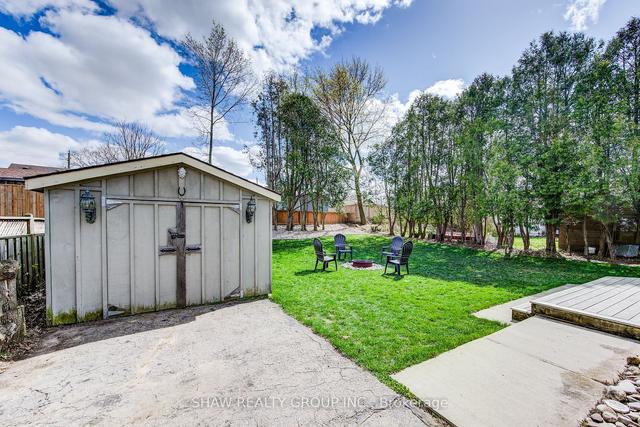 9 Churchill Dr, House detached with 3 bedrooms, 1 bathrooms and 5 parking in Brant ON | Image 13