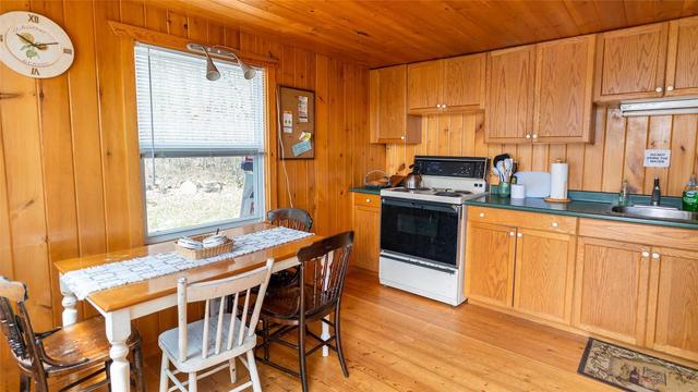 276 Fire Route 4 Rte, House detached with 2 bedrooms, 1 bathrooms and 5 parking in North Kawartha ON | Image 13