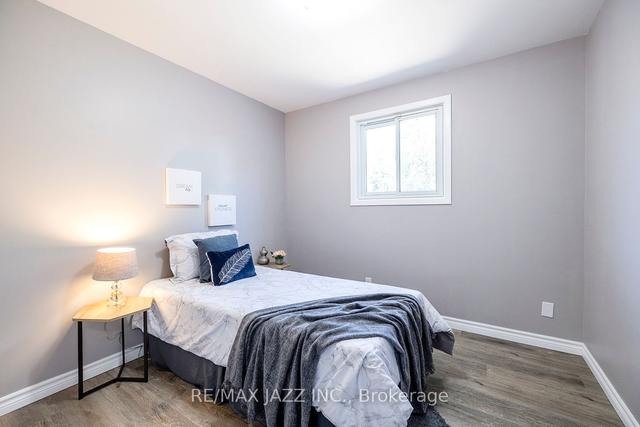 74 High St, House detached with 3 bedrooms, 2 bathrooms and 5 parking in Clarington ON | Image 9