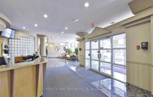 2418 - 35 Trailwood Dr, Condo with 2 bedrooms, 2 bathrooms and 2 parking in Mississauga ON | Image 20