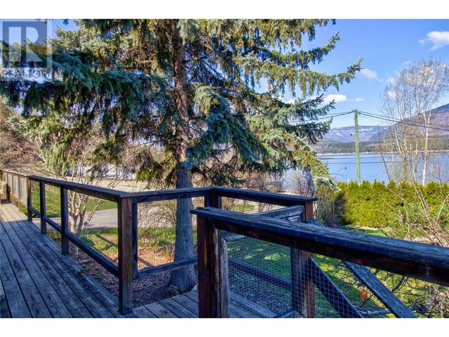 3580 Eagle Bay Road, House detached with 3 bedrooms, 2 bathrooms and null parking in Columbia Shuswap C BC | Image 3