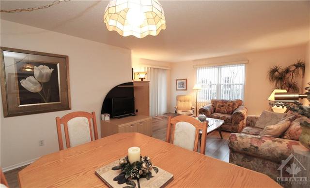 205 - 1099 Cadboro Road, Condo with 2 bedrooms, 1 bathrooms and 1 parking in Ottawa ON | Image 8