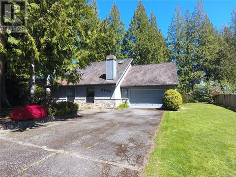 8803 Portland Pl, House detached with 3 bedrooms, 2 bathrooms and null parking in North Saanich BC | Card Image