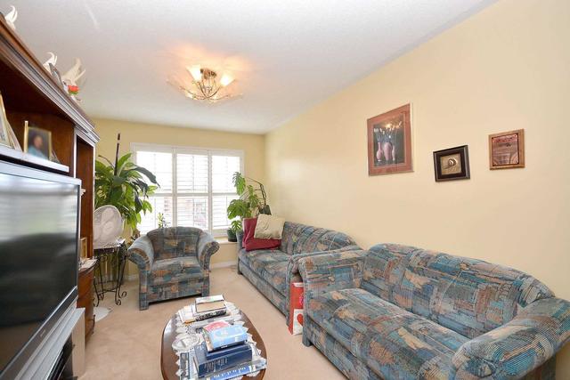 63 Ridgefield Crt, House semidetached with 3 bedrooms, 4 bathrooms and 3 parking in Brampton ON | Image 9