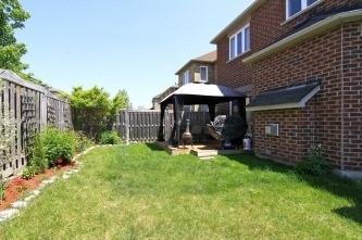 32 Chasser Dr, House detached with 4 bedrooms, 6 bathrooms and 2 parking in Markham ON | Image 3