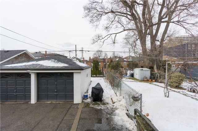 364 Whitmore Ave, House semidetached with 3 bedrooms, 3 bathrooms and 5 parking in Toronto ON | Image 18