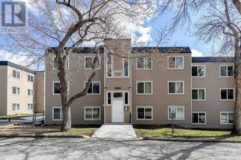 304, - 315 Heritage Drive Se, Condo with 2 bedrooms, 1 bathrooms and 1 parking in Calgary AB | Card Image