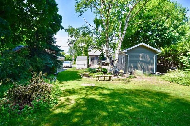 111 Queen St, House detached with 3 bedrooms, 2 bathrooms and 6 parking in Barrie ON | Image 19
