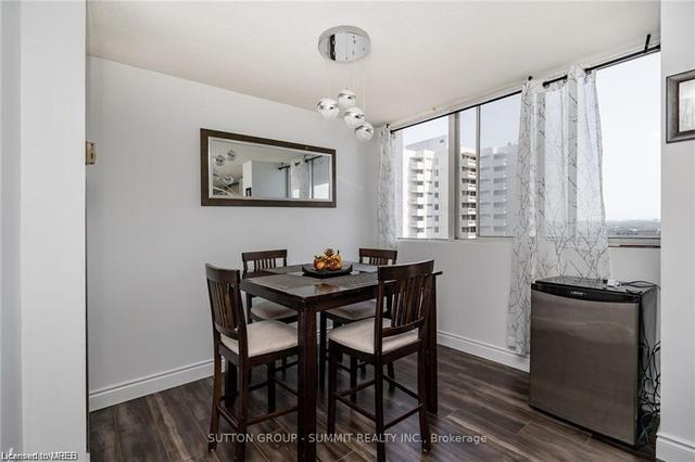 1912 - 3590 Kaneff Crescent, House attached with 2 bedrooms, 1 bathrooms and 2 parking in Mississauga ON | Image 10