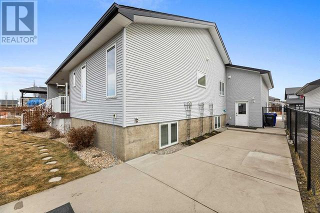 43 Vantage Crescent, House detached with 4 bedrooms, 3 bathrooms and 4 parking in Olds AB | Image 5
