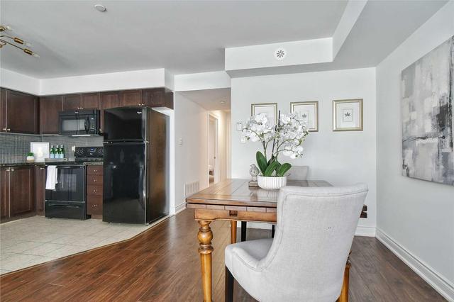 3 - 51 Hays Blvd, Townhouse with 2 bedrooms, 2 bathrooms and 2 parking in Oakville ON | Image 13