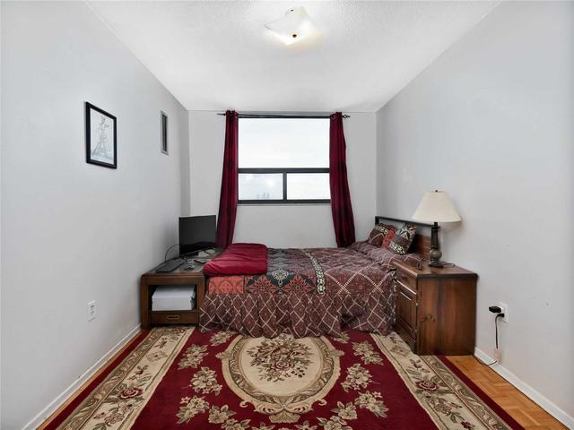 811 - 301 Prudential Dr, Condo with 3 bedrooms, 2 bathrooms and 1 parking in Toronto ON | Image 2