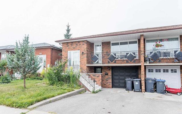 22 Norbert Rd Rd, House semidetached with 3 bedrooms, 2 bathrooms and 1 parking in Brampton ON | Image 1