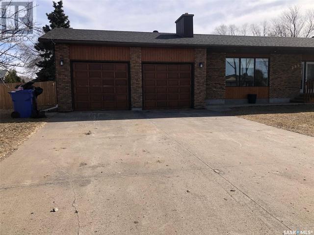 299 Parker Crescent, House detached with 5 bedrooms, 3 bathrooms and null parking in Canora SK | Image 4