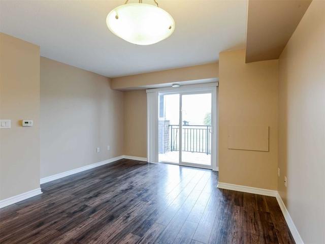 403 - 45 Kingsbury Sq, Condo with 2 bedrooms, 1 bathrooms and 1 parking in Guelph ON | Image 4