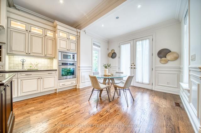 17 Kenneth Ave, House detached with 4 bedrooms, 5 bathrooms and 4 parking in Toronto ON | Image 4