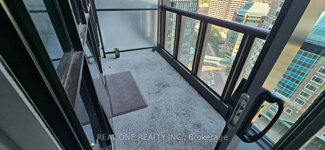 1801 - 101 Charles St E, Condo with 2 bedrooms, 2 bathrooms and 0 parking in Toronto ON | Image 11