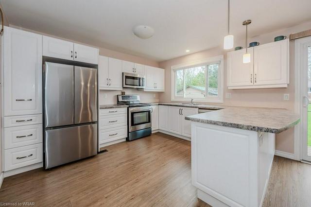 165 Fourth Avenue, House semidetached with 3 bedrooms, 1 bathrooms and 2 parking in Kitchener ON | Image 30