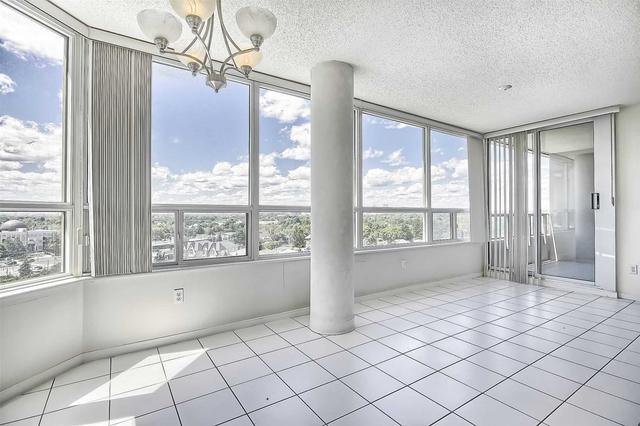 1009 - 11 Townsgate Dr, Condo with 2 bedrooms, 2 bathrooms and 1 parking in Vaughan ON | Image 6