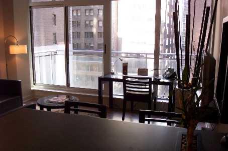1002 - 8 Colborne St, Condo with 1 bedrooms, 1 bathrooms and null parking in Toronto ON | Image 4