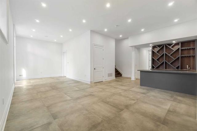 299 Joicey Blvd, House detached with 4 bedrooms, 5 bathrooms and 6 parking in Toronto ON | Image 24