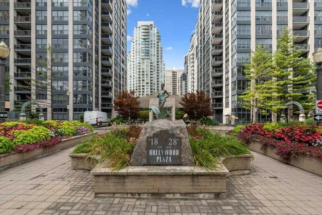 1800 - 18 Hollywood Ave, Condo with 3 bedrooms, 2 bathrooms and 1 parking in Toronto ON | Image 12