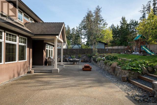 8550 Bourne Terr, House detached with 5 bedrooms, 4 bathrooms and 5 parking in North Saanich BC | Image 27