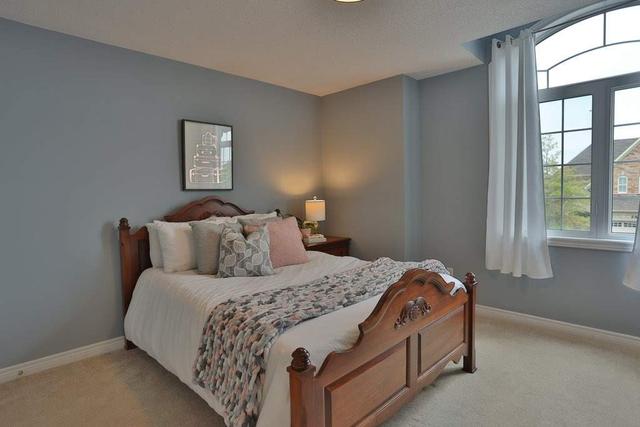 6 St Philip Crt, House detached with 4 bedrooms, 4 bathrooms and 4 parking in Whitby ON | Image 15