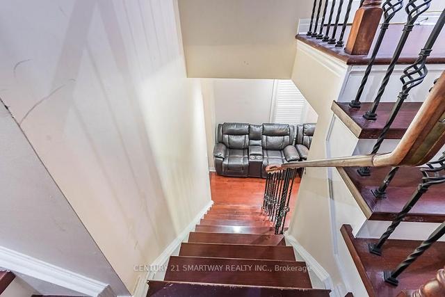 84 Harbourtown Cres, House semidetached with 4 bedrooms, 4 bathrooms and 4 parking in Brampton ON | Image 24