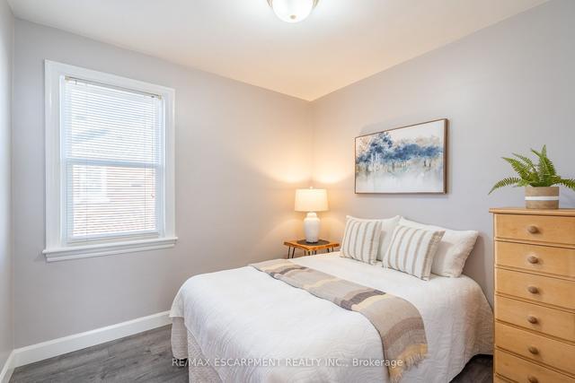 208 East 32nd St, House detached with 3 bedrooms, 2 bathrooms and 4 parking in Hamilton ON | Image 6