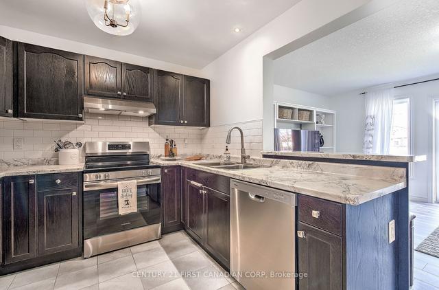 821 Silverfox Cres, House attached with 3 bedrooms, 4 bathrooms and 2 parking in London ON | Image 4