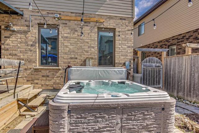 1296 Dyer Cres N, House detached with 4 bedrooms, 4 bathrooms and 6 parking in London ON | Image 29