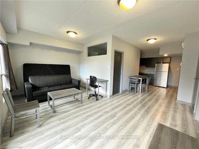 g212 - 275 Larch St, Condo with 2 bedrooms, 2 bathrooms and 0 parking in Waterloo ON | Image 7