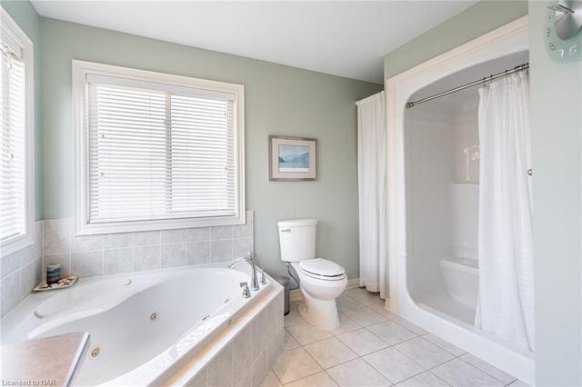 55 Nicholas Drive, House detached with 4 bedrooms, 4 bathrooms and 4 parking in St. Catharines ON | Image 32