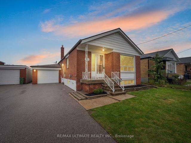 12 Arnham Rd, House detached with 3 bedrooms, 2 bathrooms and 4 parking in Toronto ON | Image 33