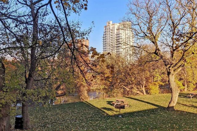 305 - 1535 Lakeshore Rd E, Condo with 3 bedrooms, 2 bathrooms and 1 parking in Mississauga ON | Image 30