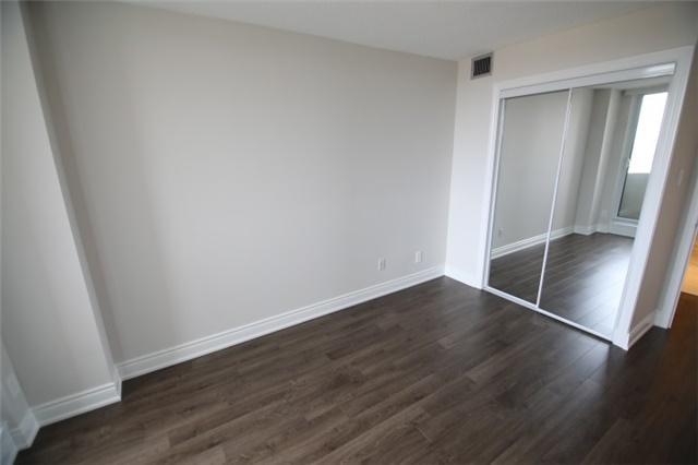 1002 - 95 La Rose Ave, Condo with 2 bedrooms, 2 bathrooms and 1 parking in Toronto ON | Image 17