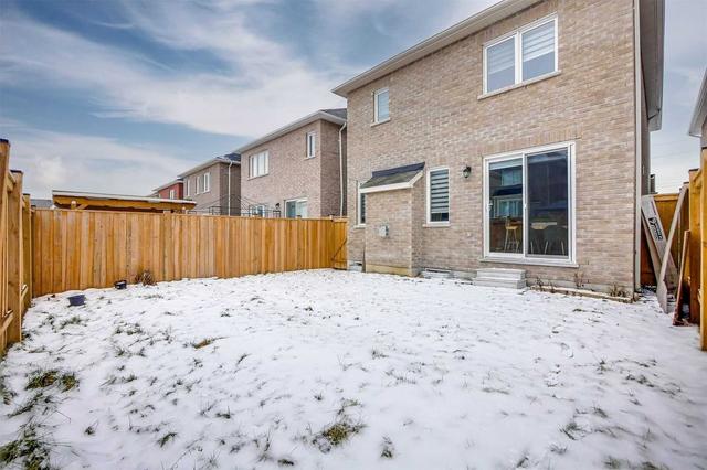 1058 Cameo St, House detached with 4 bedrooms, 3 bathrooms and 3 parking in Pickering ON | Image 31
