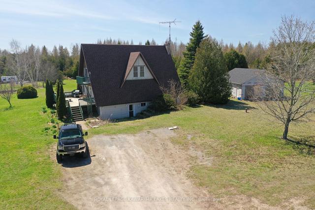 243 Cameron Rd, House detached with 3 bedrooms, 2 bathrooms and 10 parking in Kawartha Lakes ON | Image 1
