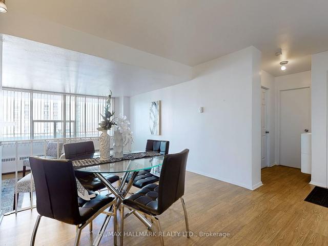 704 - 20 Forest Manor Rd, Condo with 1 bedrooms, 1 bathrooms and 1 parking in Toronto ON | Image 2