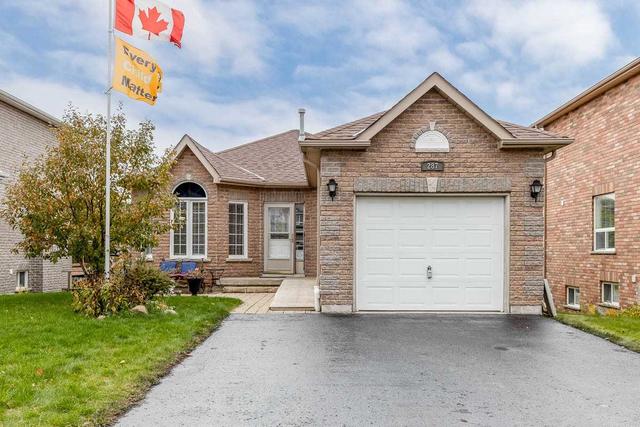 287 Pringle Dr, House detached with 2 bedrooms, 2 bathrooms and 5 parking in Barrie ON | Image 1