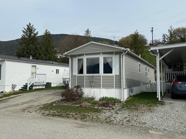 53 - 445 6 Avenue, Home with 3 bedrooms, 1 bathrooms and null parking in Creston BC | Image 3